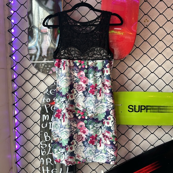 Miss Charm Blue Roses Dress - Picture 4 of 5